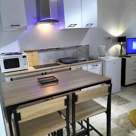 Apartamento Coquet T1 Centre Historique Fréjus